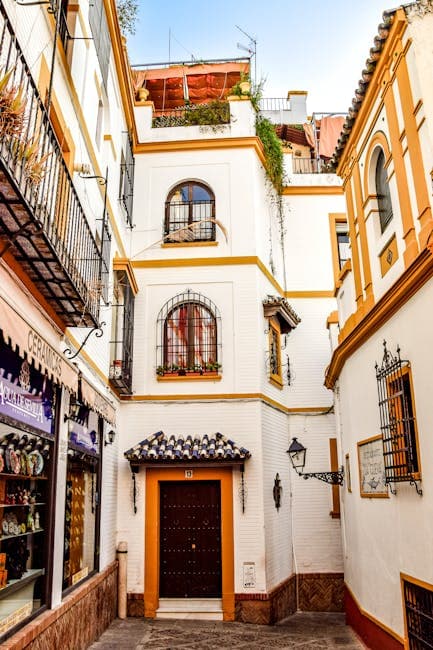 Seville Santa Cruz: Legends, Jewish Quarter and Hidden Plazas