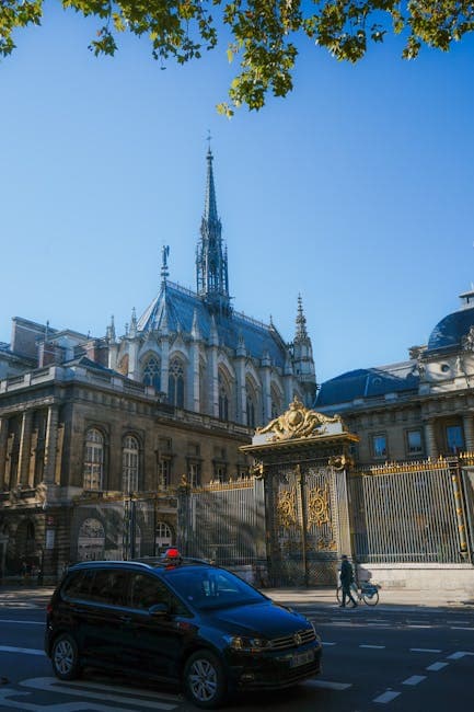 Paris Île de la Cité: Medieval Heart and Left Bank Streets