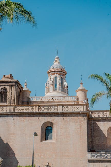 Basílica de la Macarena (starting point, exterior and optional interior)
