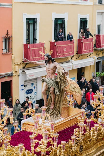 Seville: Holy Week Churches, Brotherhoods and Processions