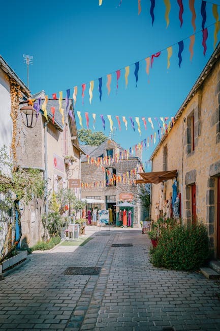 Rue Galande and Rue de la Huchette medieval lanes