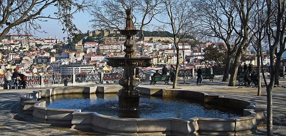 Largo do Chiado Churches